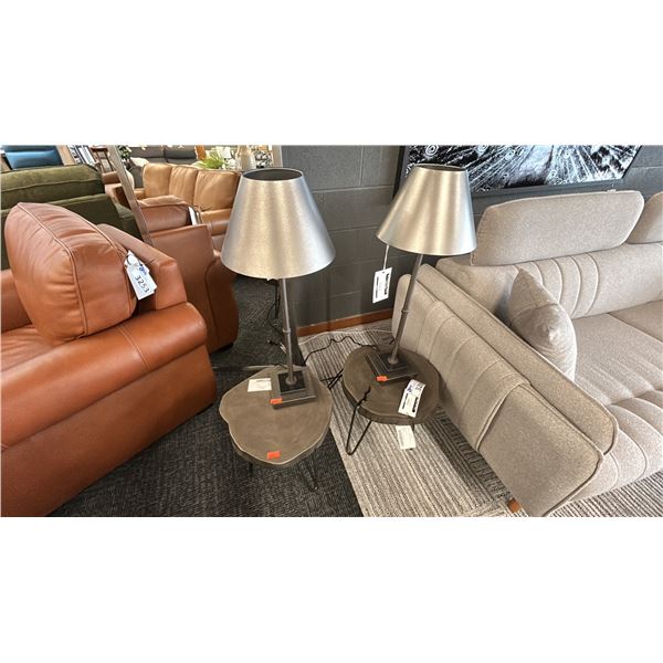 PAIR OF SURYA LARISSA WOOD GRAIN END TABLES W/ BELSUNN METAL TABLE LAMPS.