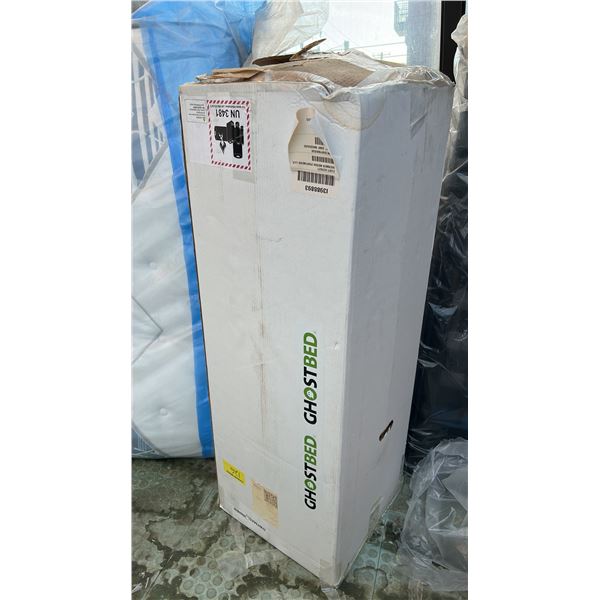 NEW IN BOX QUEEN 12" GMF MASSAGE MATTRESS WITH 3 X GHOST BED MASSAGE MATTRESS PUMP KITS