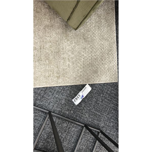 7'5" X 5' SURYA MASTERPIECE RUG.