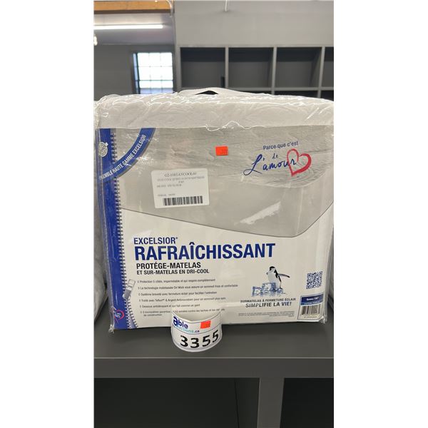 2 X EXCELSIOR STAY COOL MATTRESS PROTECTOS AND TOPPERS. QUEEN