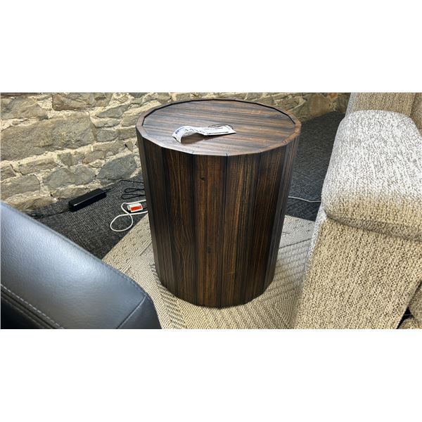 MAGNUSSEN HARDWOOD ROUND END TABLE. 20" DIAMETER.