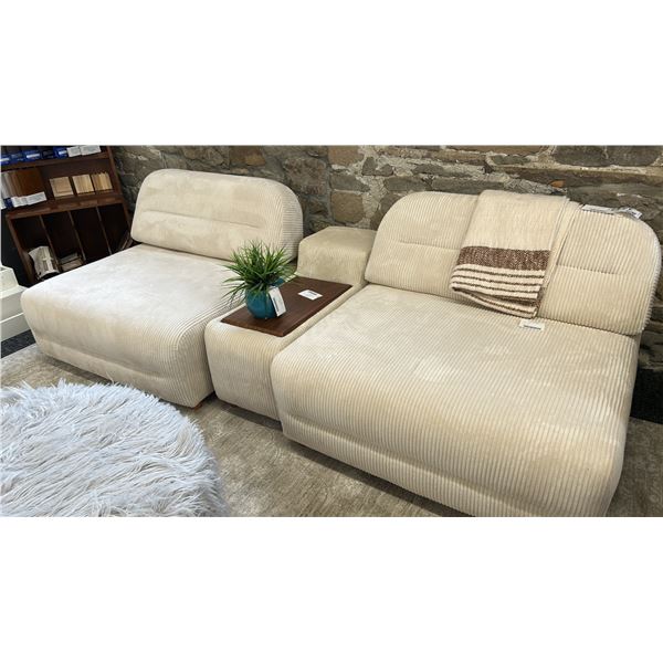 FI & CHERRY COMO SET 2 CHAIRS & CENTRE MODULE. W/ THROW BLANKET & POT, 8' WIDE. RETAIL $5,600
