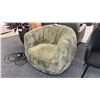 Image 1 : PALLISER JULES SWIVEL GLIDER CHAIR