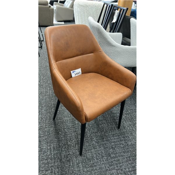 BROWN LEATHER SIDE CHAIR.