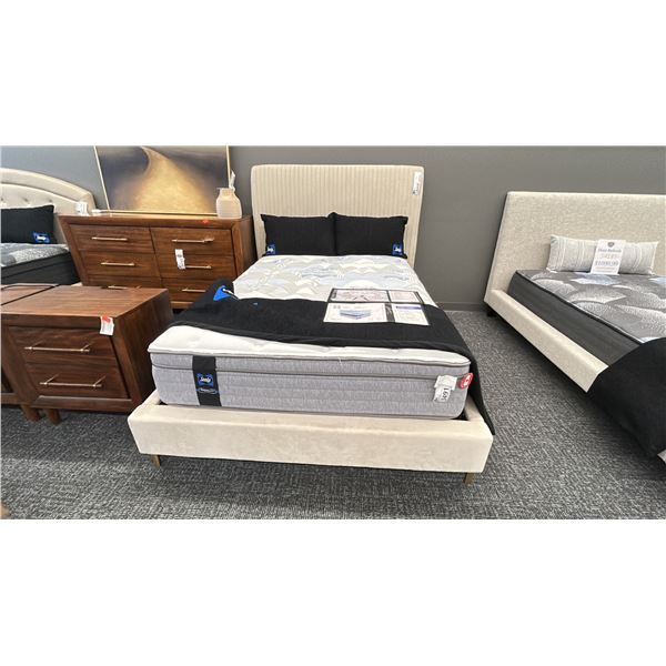 SUNPAN FURNITURE DOUBLE SIZE CASSA BLANCA CLOUD BED FRAME. MATTRESS NOT INCLUDED. RETAIL $2,900.