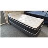 Image 2 : HUSH TWIN XL MATTRESS POLAR HYBRID W/ TWIN PLATFORM BASE. W/ CUSHION