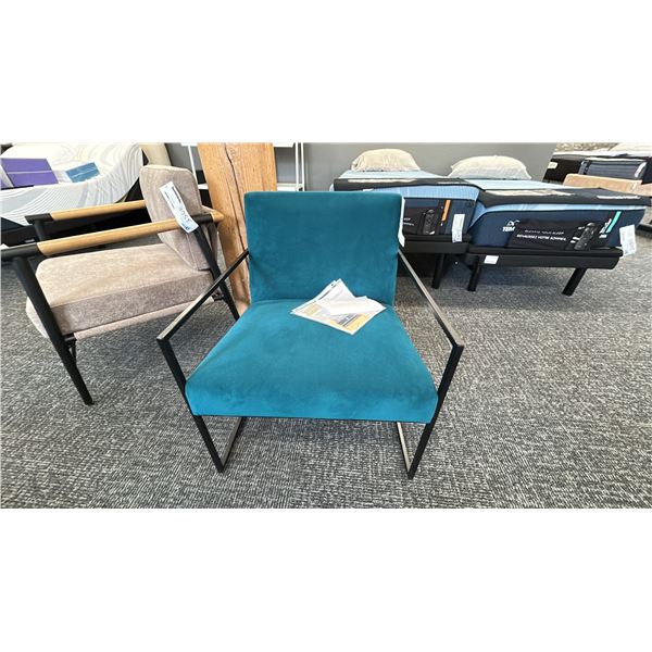 ASHLEY FURNITURE ANIAK ACCENT CHAIR.