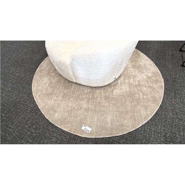 6'7" ROUND SURYA MASTERPIECE CARPET.