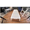 Image 2 : FIG & CHERRY WHITE RECLINING LOUNGE SEAT,