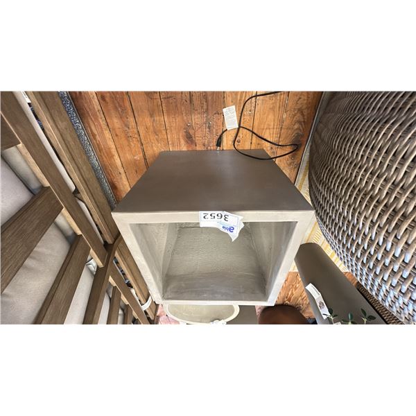 20" SQUARE CERAMIC PLANTER