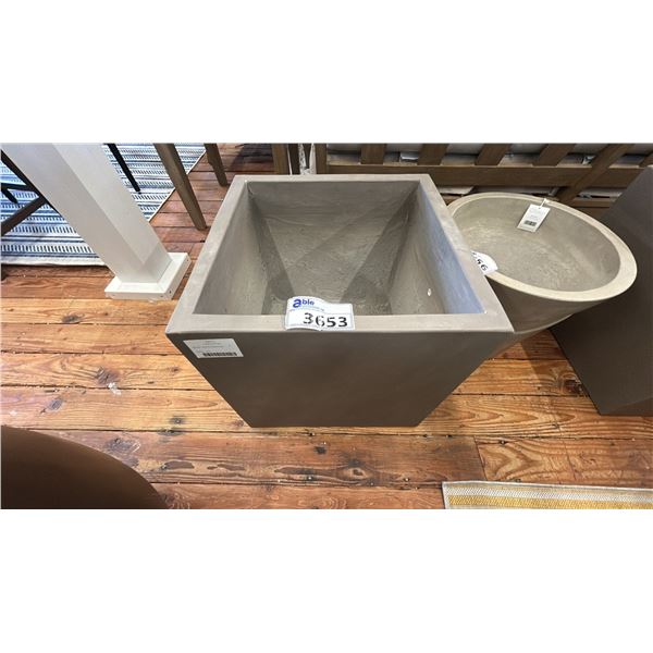 20" SQUARE CERAMIC PLANTER