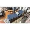 Image 2 : ADJUSTABLE CHAISE LOUNGE. BLUE CUSHION. WITH PILLOW