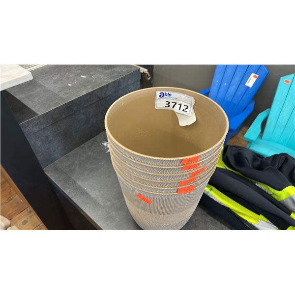 GROUP OF 6 OUTDOOR PLASTIC PLANTERS. 10"D