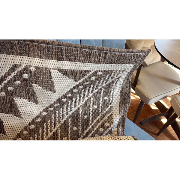 10' X 7'10" ASHLEY LARGE CARPET