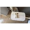 Image 2 : GE PORTABLE AIR CONDITIONER. 10,000 BTU WITH REMOTE