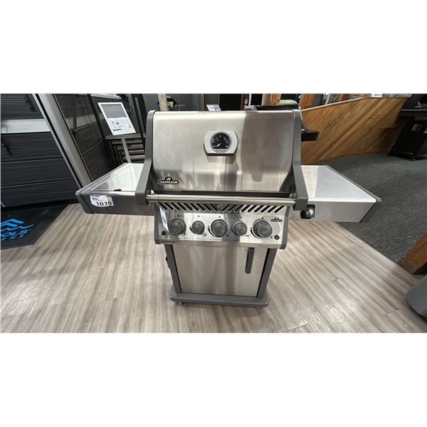 NAPOLEON STAINLESS STEEL BBQ MODEL: ROGUE SE 425 PROPANE, W/ INFRARED SIDE BURNER. 55" WIDE OVERALL.