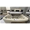 Image 9 : FREEFLOW SPAS MONTEREY SERIES HOT TUB. 7 SEAT. 22 JETS. 320 GALLON. DIRECT PLUG IN