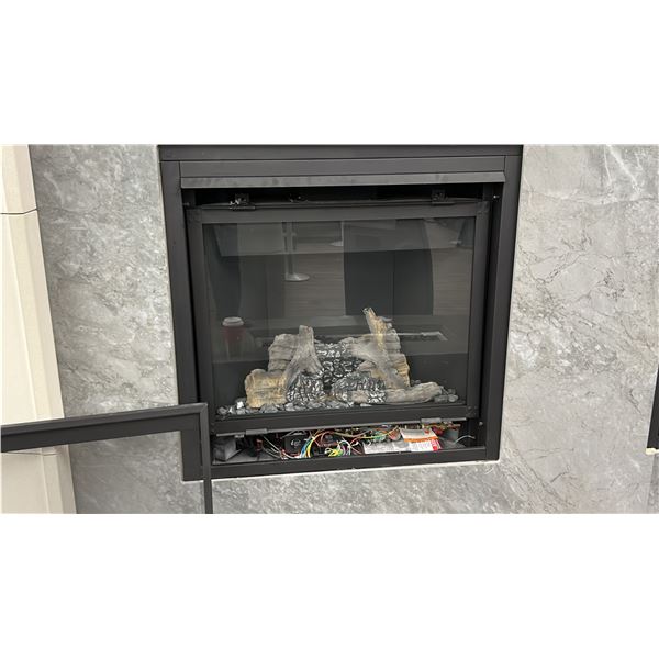 NAPOLEON ELEVATION X 36" DIRECT VENT GAS FIREPLACE.