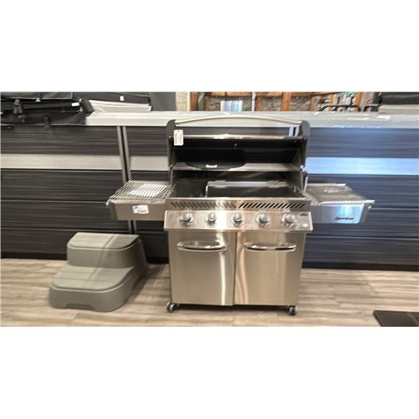 NAPOLEON PRESTIGE 665 NATURAL GAS GRILL. STAINLESS STEEL, ILLUMINATED KNOBS. 74 WIDE OVERALL.