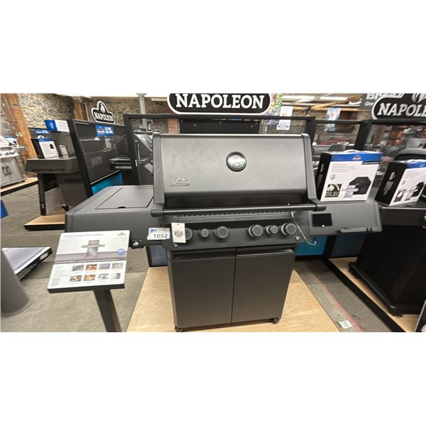 NAPOLEON PHANTOM PRESTIGE 500 CONNECTED. WIFI/BLUETOOTH CONNECTIVITY, INFRARED SIDE BURNER &