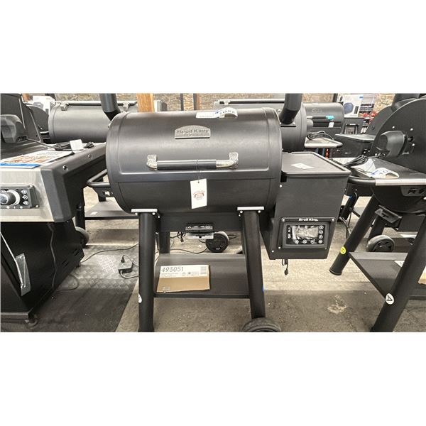 BROIL KING CROWN PELLET 400, INTEGRATED PELLET APP, TWO MEAT PROBES. 8 KG PELLET HOPPER.