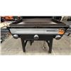 Image 3 : TRAEGER FLATROCK GRIDDLE. PROPANE. MODEL TF3CN59AN. 3 ZONE FLAT TOP GRILL.