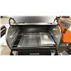 Image 2 : TRAEGER PRO PELLET GRILL. MODEL TFB89BLFC. 55" OVERALL LENGTH W/ COVER