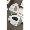Image 3 : GROUP LOT - PIZZA ACCESSORIES. DIGITAL THERMOMETER, PIZZA SERVER, DOUGH TRAY, PEEL/SERVER, PEEL AND