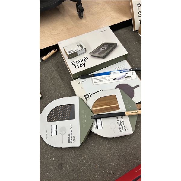 GROUP LOT - PIZZA ACCESSORIES. DIGITAL THERMOMETER, PIZZA SERVER, DOUGH TRAY, PEEL/SERVER, PEEL AND
