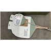 Image 4 : GROUP LOT OF 4 PIZZA ACCESSORIES.  TREAD VENTURE BAG, DOUGH TRAY, SERVER AND PEEL.