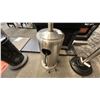 Image 4 : PROPANE PATIO HEATER