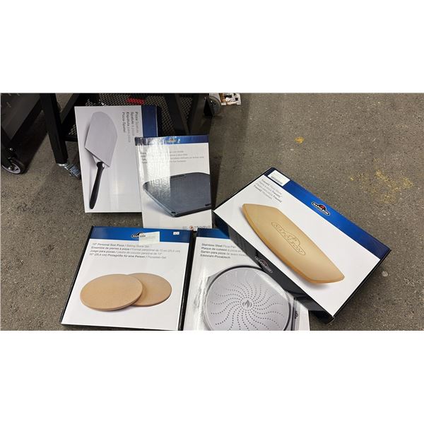 GROUP LOT OF NAPOLEON ACCESSORIES.  CAST IRON GRIDDLE, TRAVEL Q PIZZA STONE, STAINLESS PIZZA PAN,