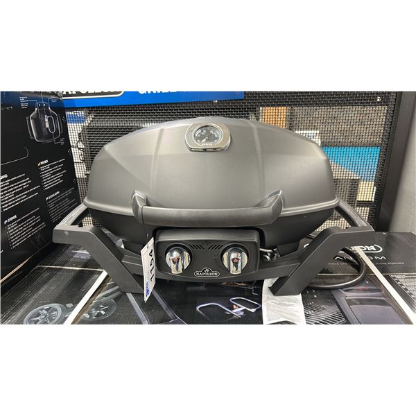 NAPOLEON TRAVELQ PRO 285 PORTABLE GRILL. MODEL PRO285X-BK. INCLUDES COVER