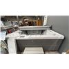 Image 8 : HOTSPRING HIGHLIFE. GRANDEE 7 SEAT HOT TUB. 49 JETS. 455 GALLON. 8'4" X 7'7".  FRESH WATER IQ READY.