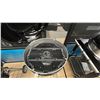 Image 4 : NAPOLEON CHARCOAL KETTLE GRILL. BLACK. WITH LEGS. 22" ROUND