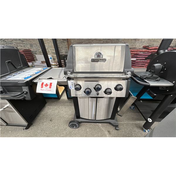 BROIL KING SIGNET 390 PROPANE GRILL. SIDE BURNER. ROTISSERIE