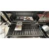 Image 2 : BROIL KING SIGNET 390 PROPANE GRILL. SIDE BURNER. ROTISSERIE