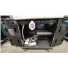 Image 7 : BROIL KING REGAL 420 PRO NATURAL GAS GRILL. STAINLESS STEEL WITH STAINLESS GRILLS. COOK LIGHT