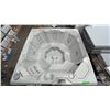 Image 10 : HOTSPRING LIMELIGHT COLLECTION FLASH 7 SEAT HOT TUB. 41 JETS. 360 GALLON.