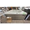 Image 1 : HOTSPRING LIMELIGHT COLLECTION FLASH 7 SEAT HOT TUB. 41 JETS. 360 GALLON.