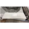 Image 7 : HOTSPRING LIMELIGHT COLLECTION FLASH 7 SEAT HOT TUB. 41 JETS. 360 GALLON.