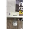 Image 9 : HOTSPRING LIMELIGHT COLLECTION FLASH 7 SEAT HOT TUB. 41 JETS. 360 GALLON.