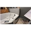 Image 5 : HOTSPRING SPOT COLLECTION 2 PERSON HOT TUB. TX MODEL. CORNER INSTALL. 11 JETS.