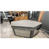 Image 6 : HOTSPRING SPOT COLLECTION 2 PERSON HOT TUB. TX MODEL. CORNER INSTALL. 11 JETS.