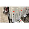 Image 3 : 1X WATER QUALITY TESTER, 1X FILTER CLEANER, 2X 5-WAY TEST STRIPS,