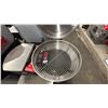 Image 3 : RECTEQ RT-B380X BULLSEYE DELUXE SMOKER GRILL.
