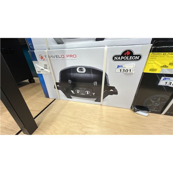 NAPOLEON NATURAL GAS TRAVELQ PRO 285 PORTABLE GRILL. MODEL PRO285N-BK. IN BOX.