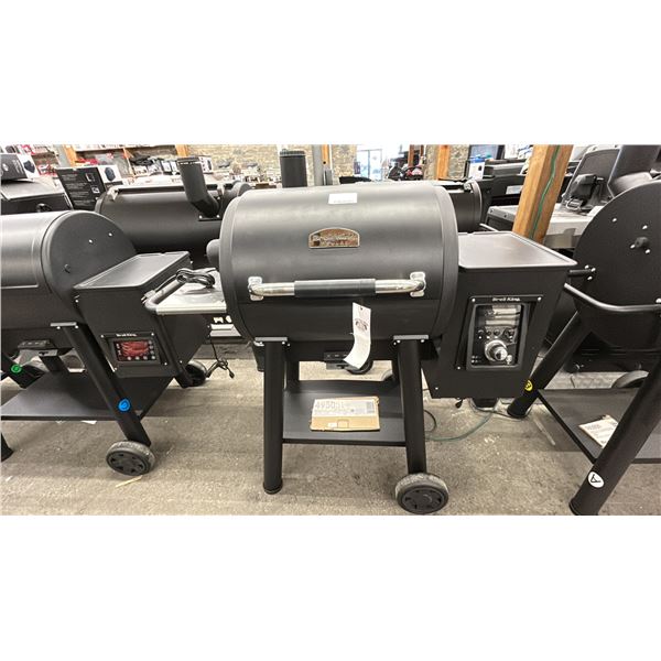BROIL KING REGAL PELLET 400. EXTRA THICK GRIDS, PREMIUM ROTISSERIE.
