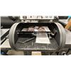 Image 2 : BROIL KING REGAL PELLET 400. EXTRA THICK GRIDS, PREMIUM ROTISSERIE.
