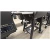 Image 9 : BROIL KING REGAL PELLET 400. EXTRA THICK GRIDS, PREMIUM ROTISSERIE.